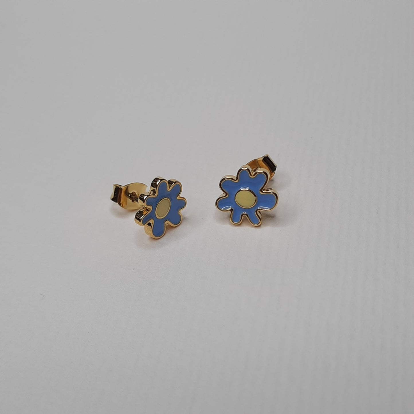 Mini Flower Splat Enamel Studs (Lavender Blue)- AIGOO
