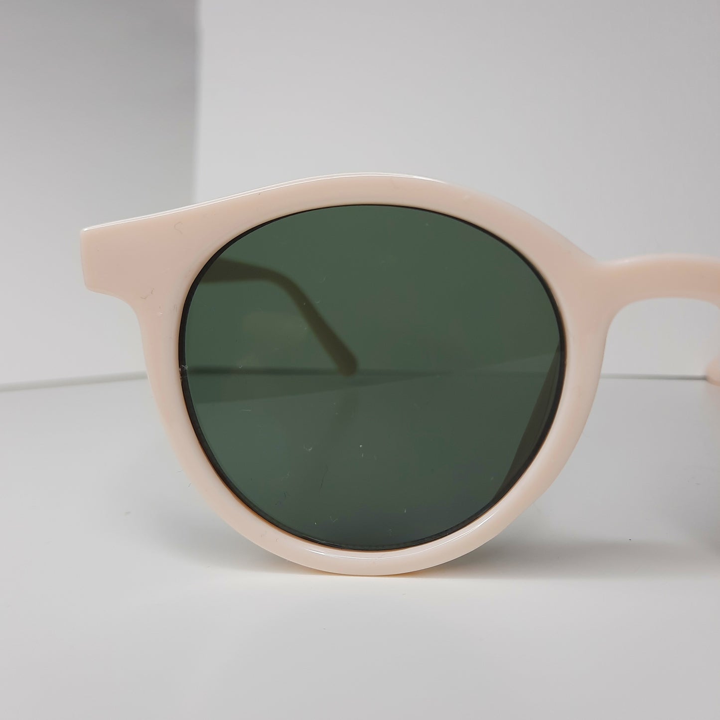 Breezy Rounded Sunglasses (Cream, Black, Brown)