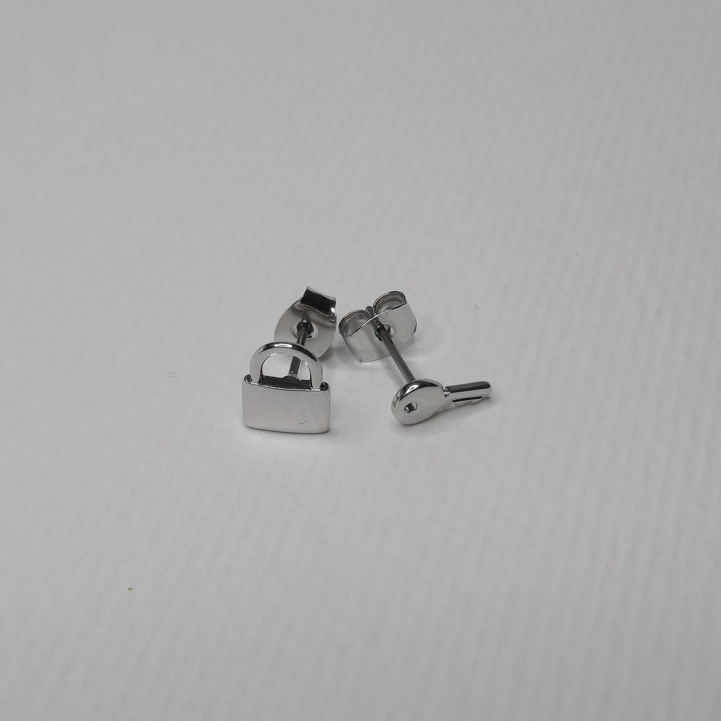 Lock and Key Mini Stud Earrings ( Silver)- AIGOO