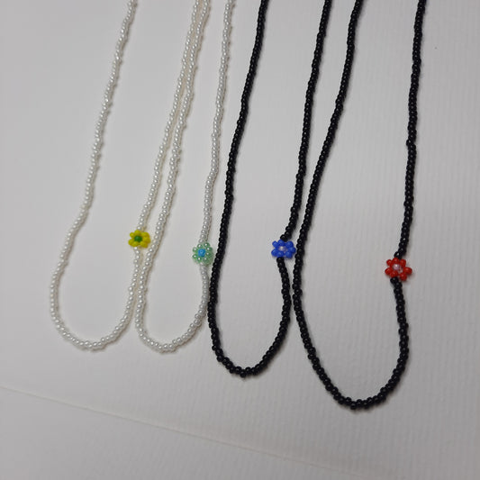 Beaded Mini Flower Necklace (Yellow/White, Green/White, Red/Black, Purple/Black)