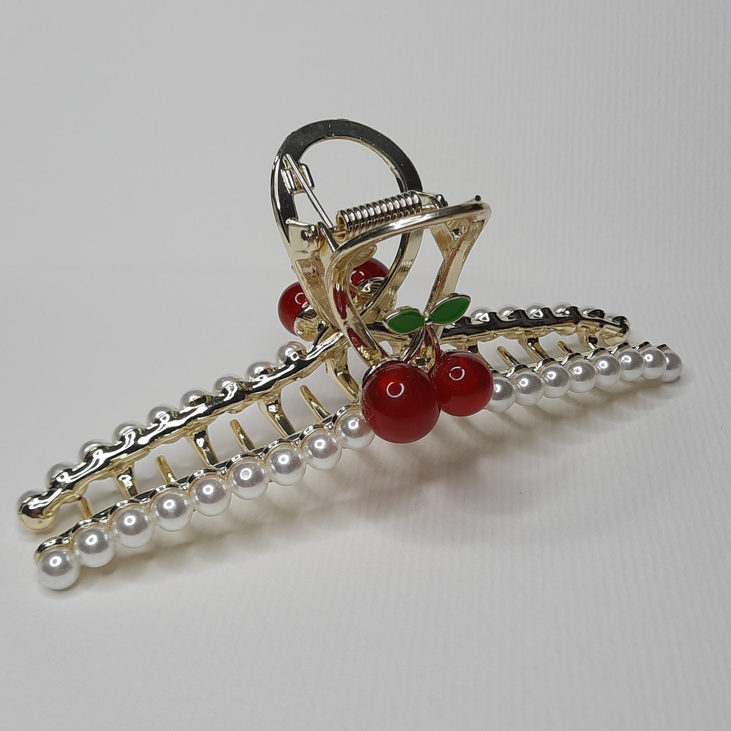 Pearls and Cherries Gold Claw Clip (Pearl, Red)