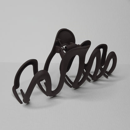 Matte Squiggle Claw Clip (Off-White, Brown, Grey, Charcoal)