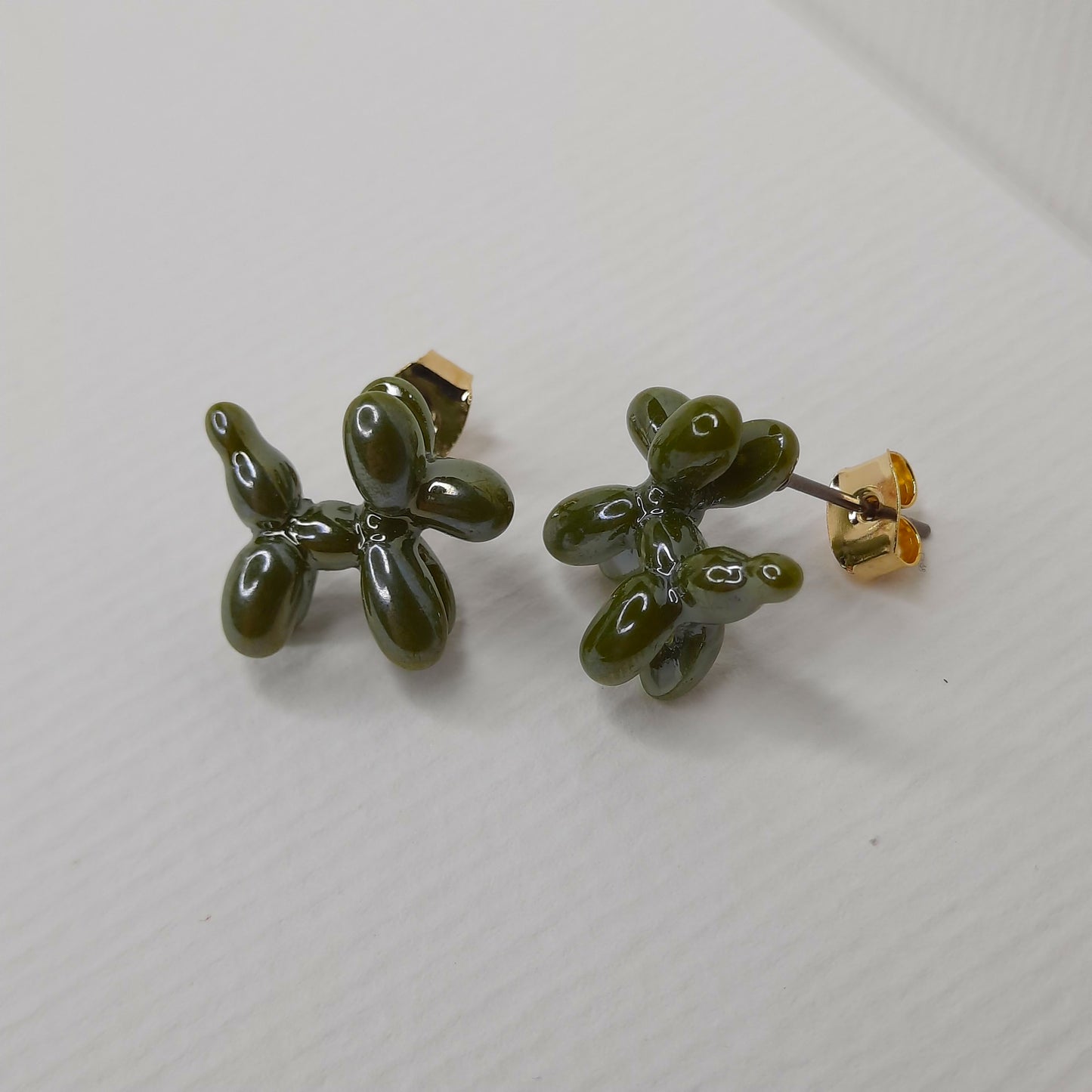 Pearlescent Balloon Dog Stud Earrings ( Green )- AIGOO