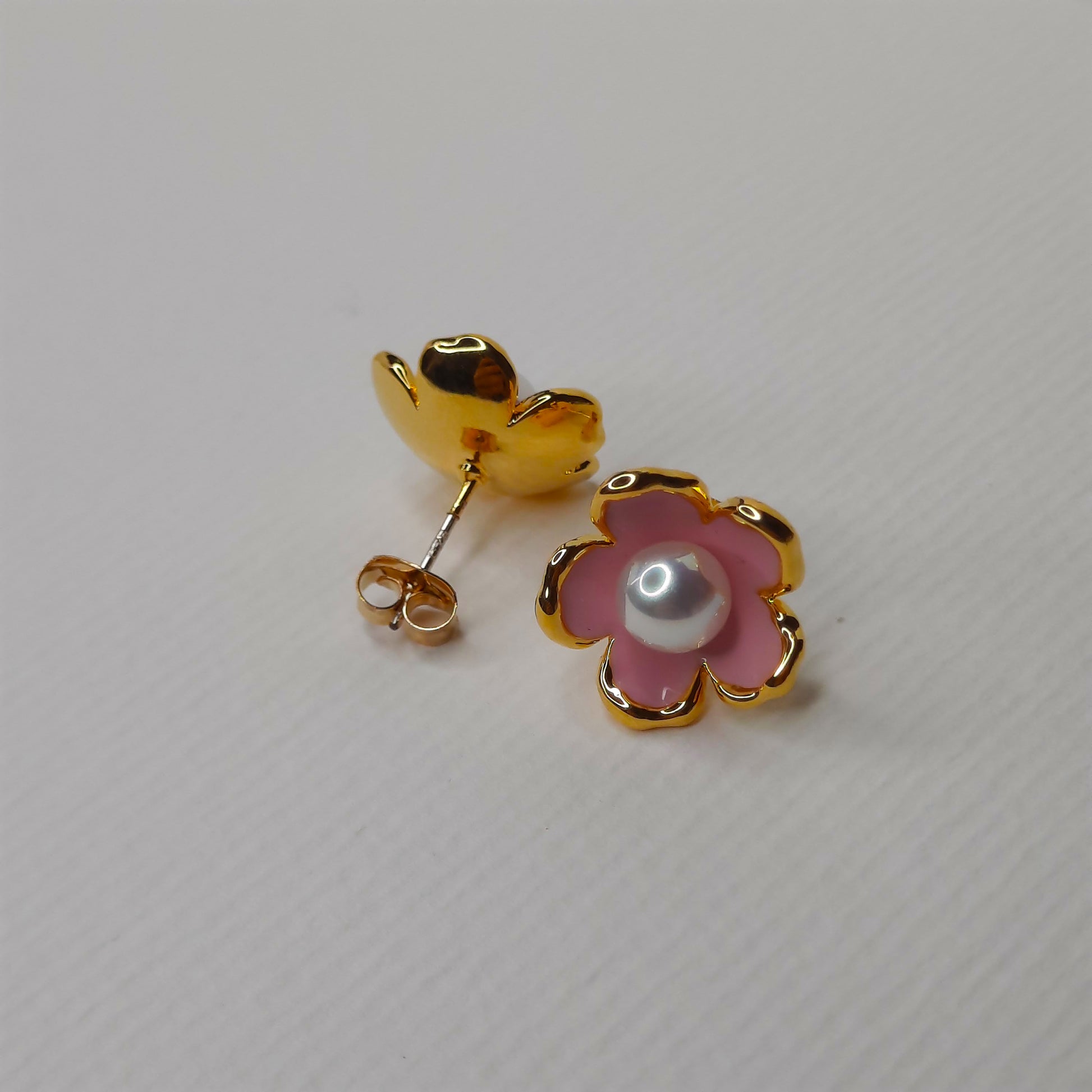 Colourful Pearl And Gold Flower Stud Earrings (Pink)- AIGOO