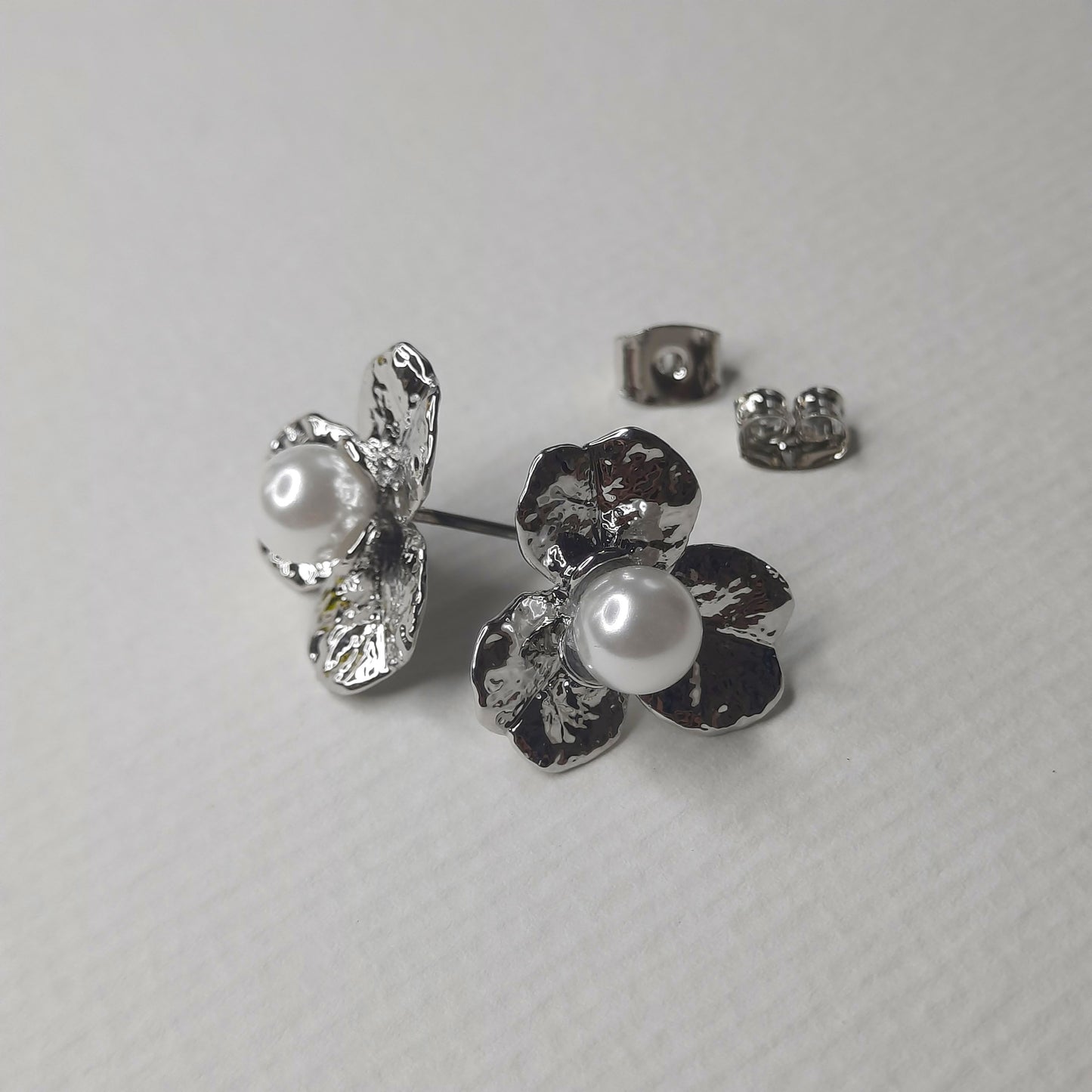 Three Petal Metal Stud Earrings ( Silver)- AIGOO