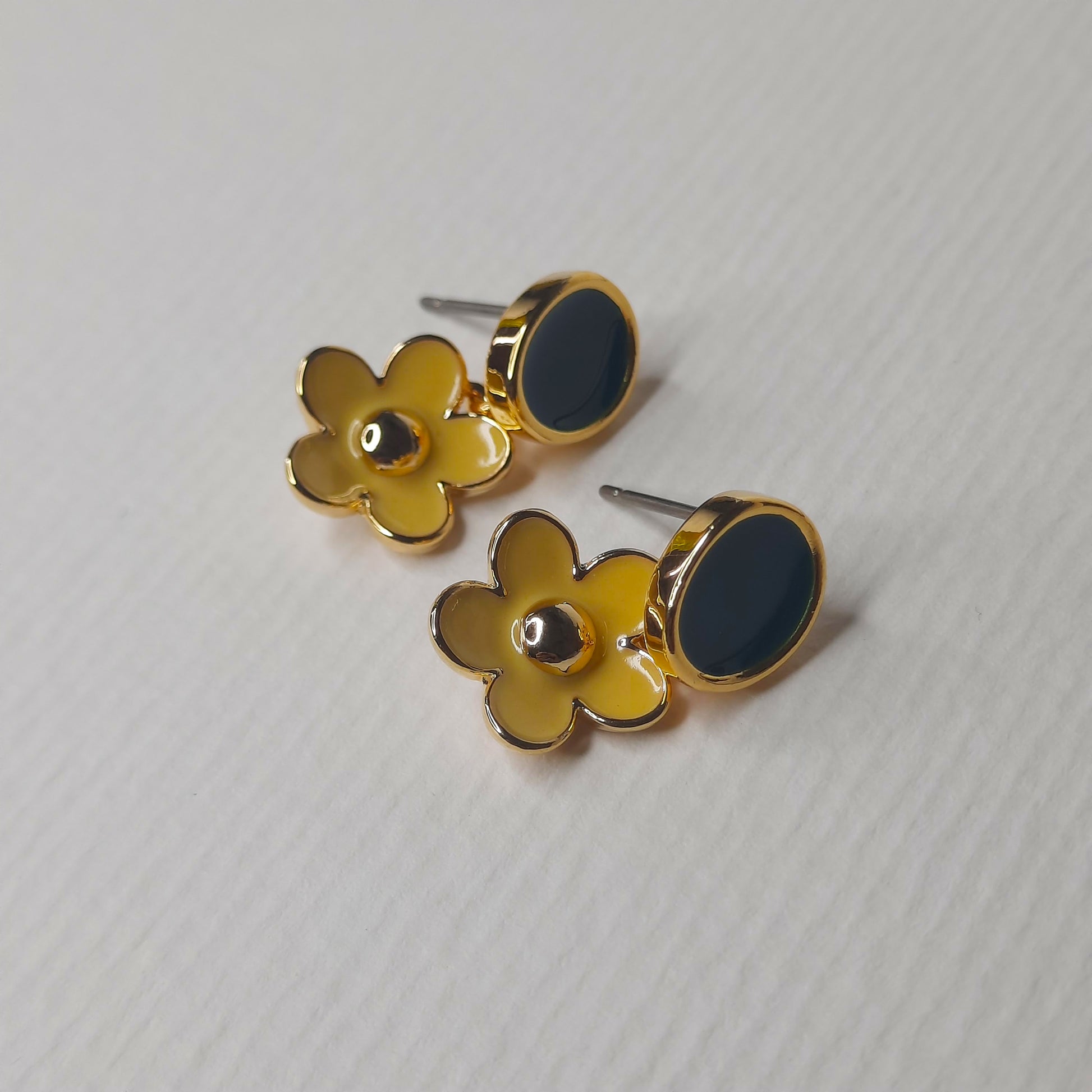 Dual Tone Spring Dangle Earrings Yellow- AIGOO