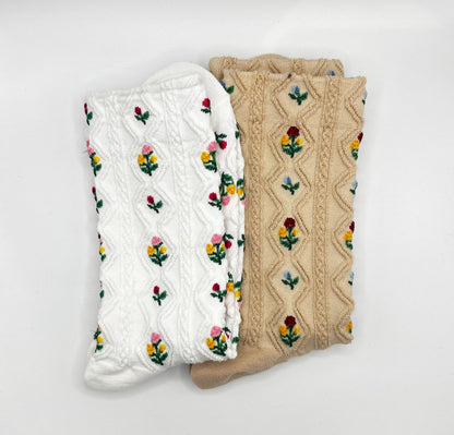 Rosy Vein Socks (White & Beige)