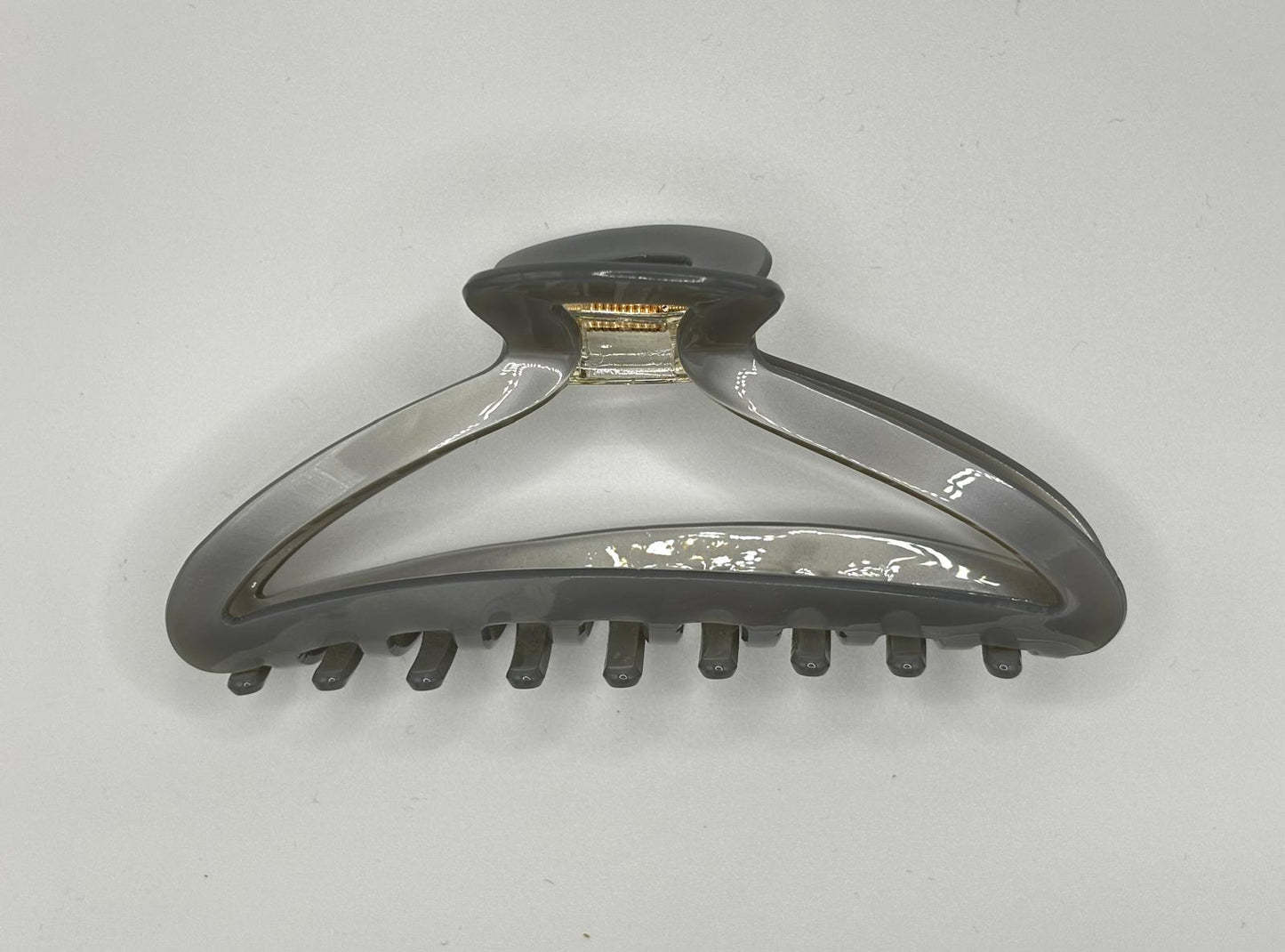 Sea Shell Hair Claw (4 Colours)