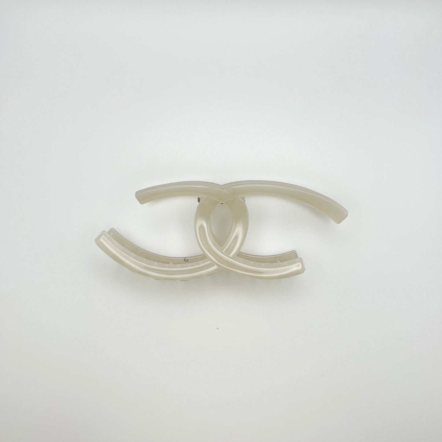 Cece Claw Clip (White, Cream, Black, Brown)