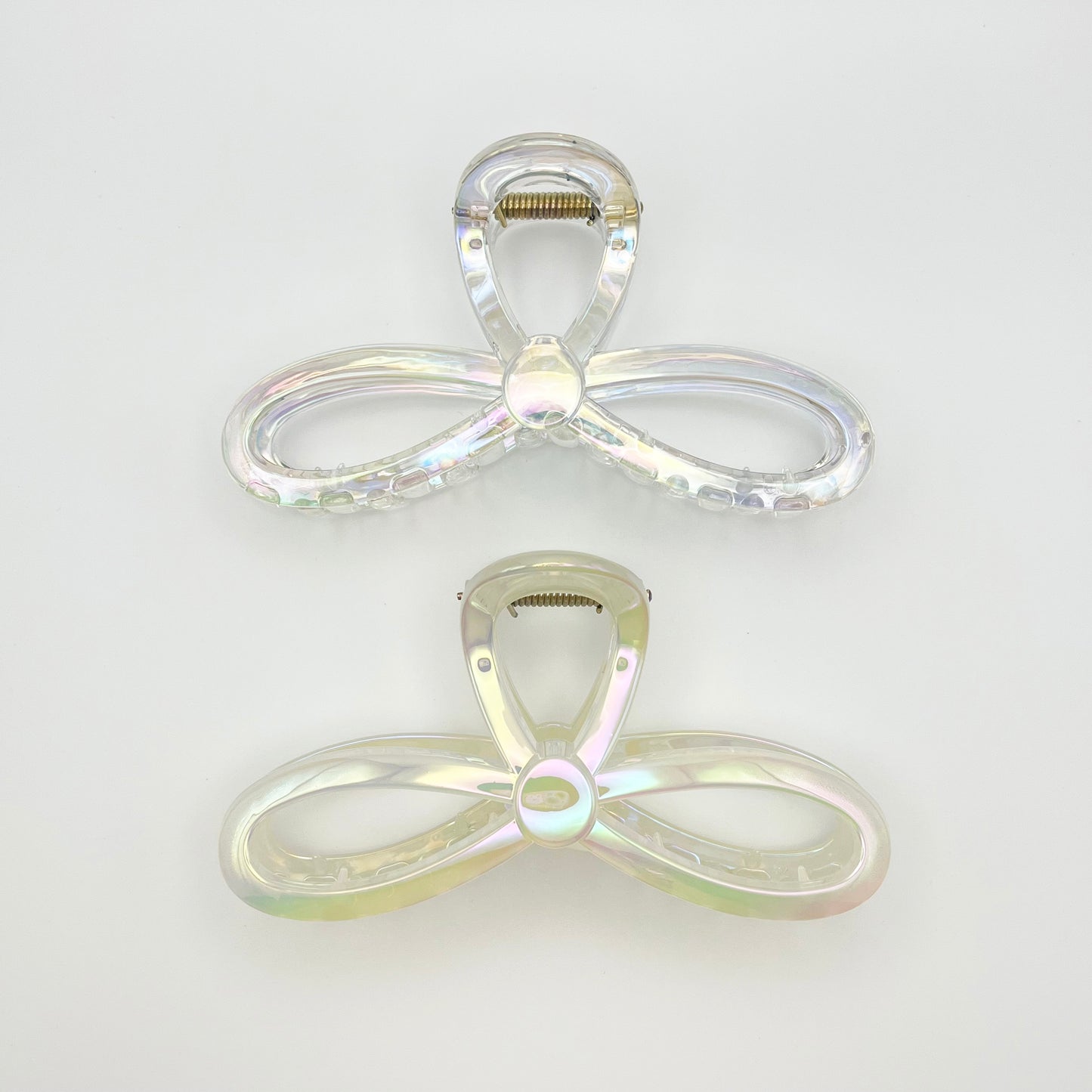 Pearly Bow Loop Claw Clip (Pearl, Iridescent)