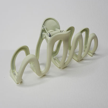 Matte Squiggle Claw Clip (Off-White, Brown, Grey, Charcoal)